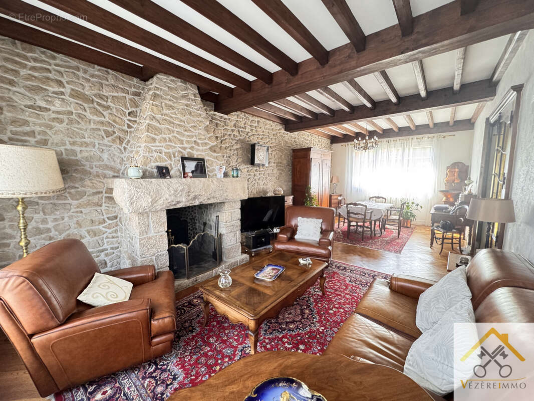 Maison à OBJAT