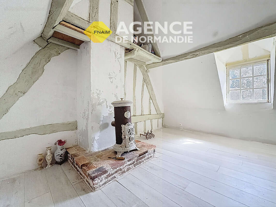 Maison à MONTREUIL-L&#039;ARGILLE