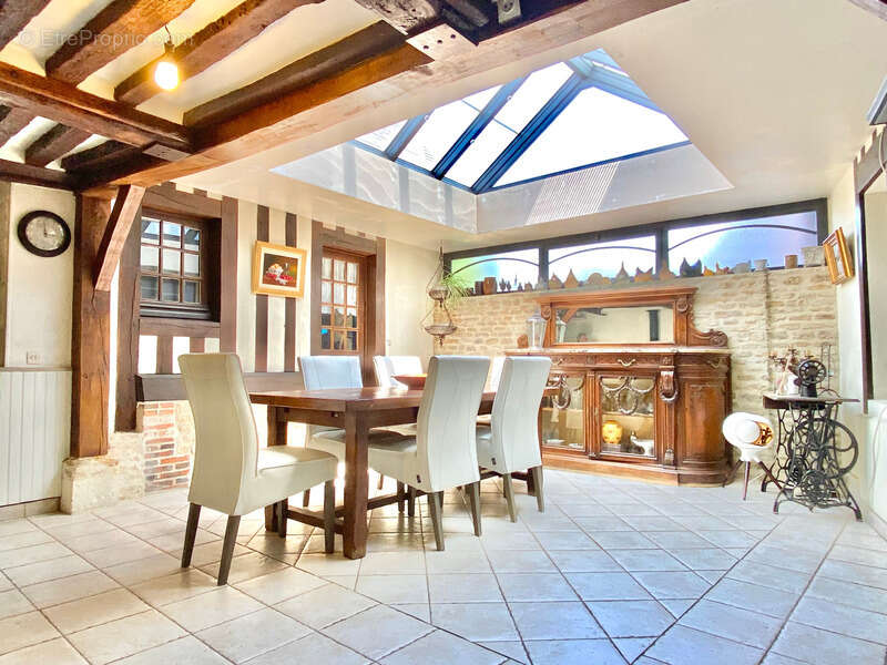 Maison à SAINT-JULIEN-LE-FAUCON