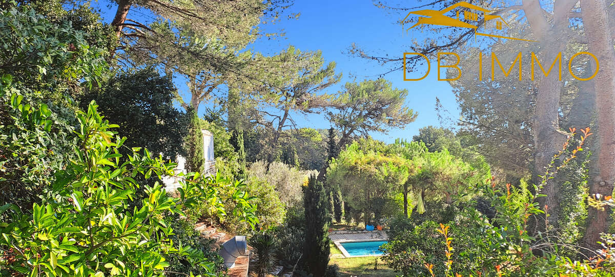 Maison à VILLENEUVE-LES-AVIGNON