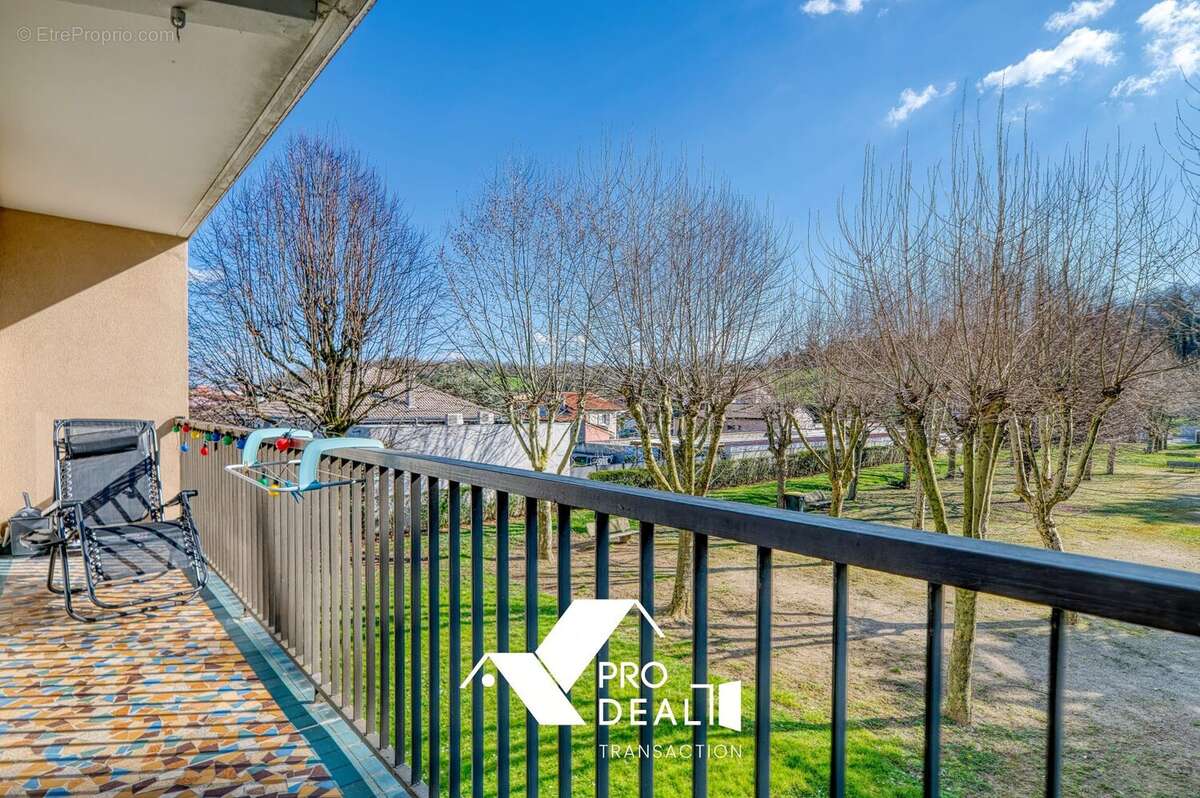 Appartement 77 m² à Meyzieu  - photo 4