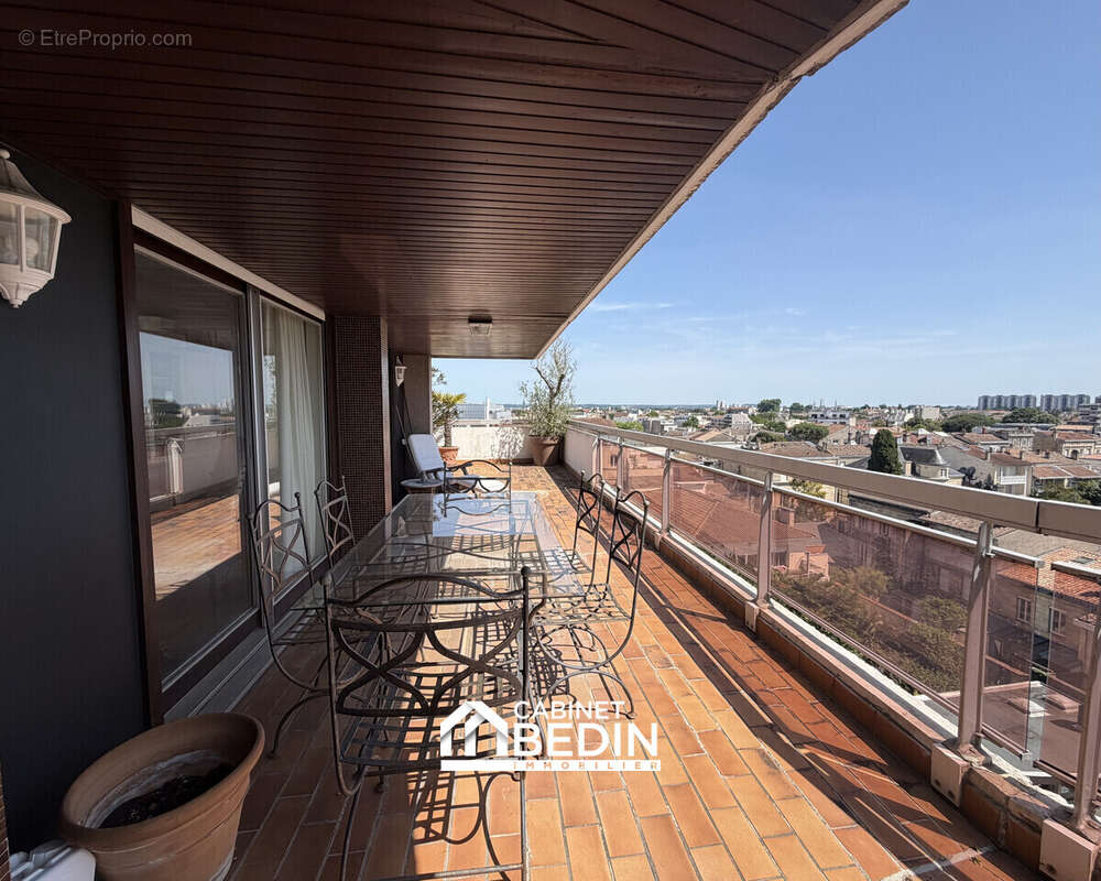 Appartement 5 pièces 177 m² à vendre à Bordeaux (33000) - photo 2