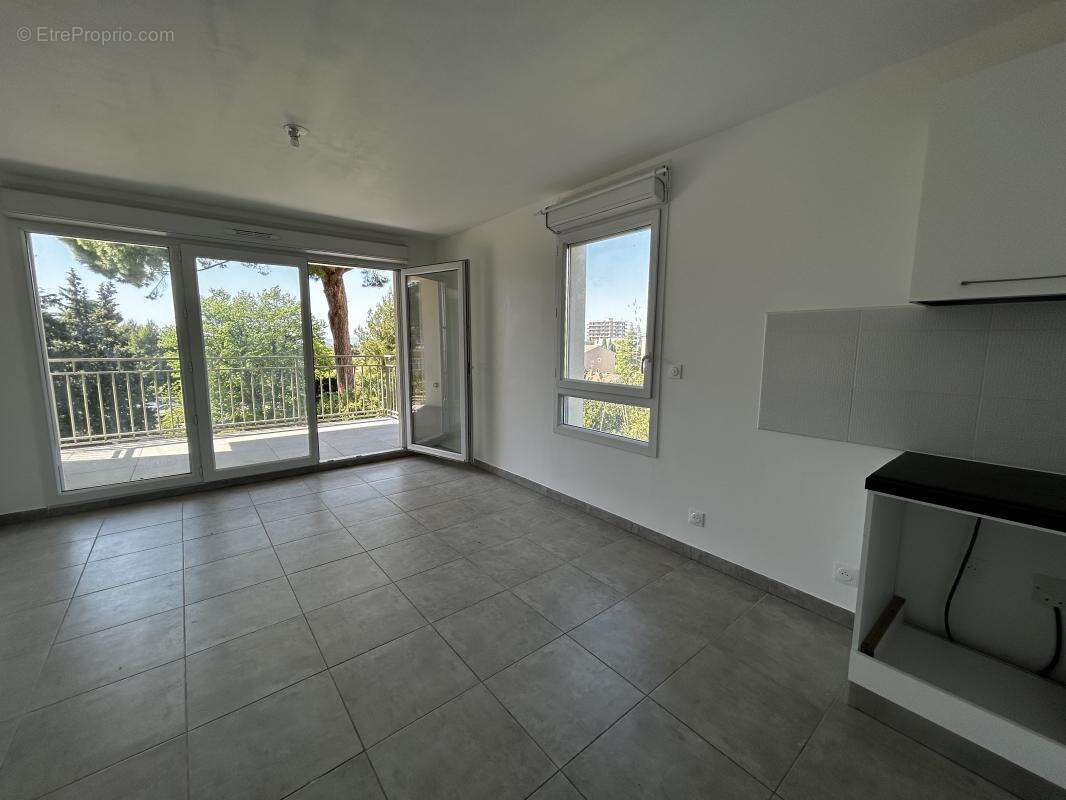 Appartement à MARSEILLE-9E
