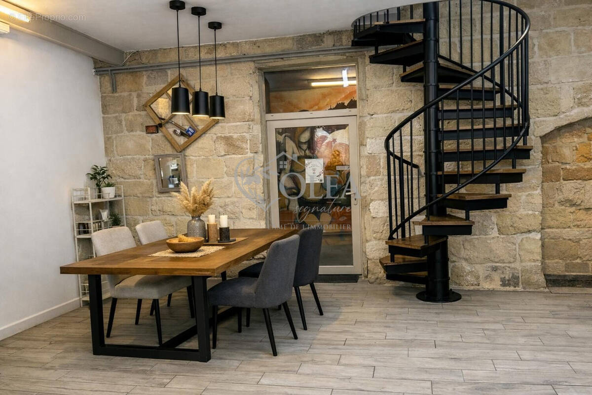 Appartement à UZES