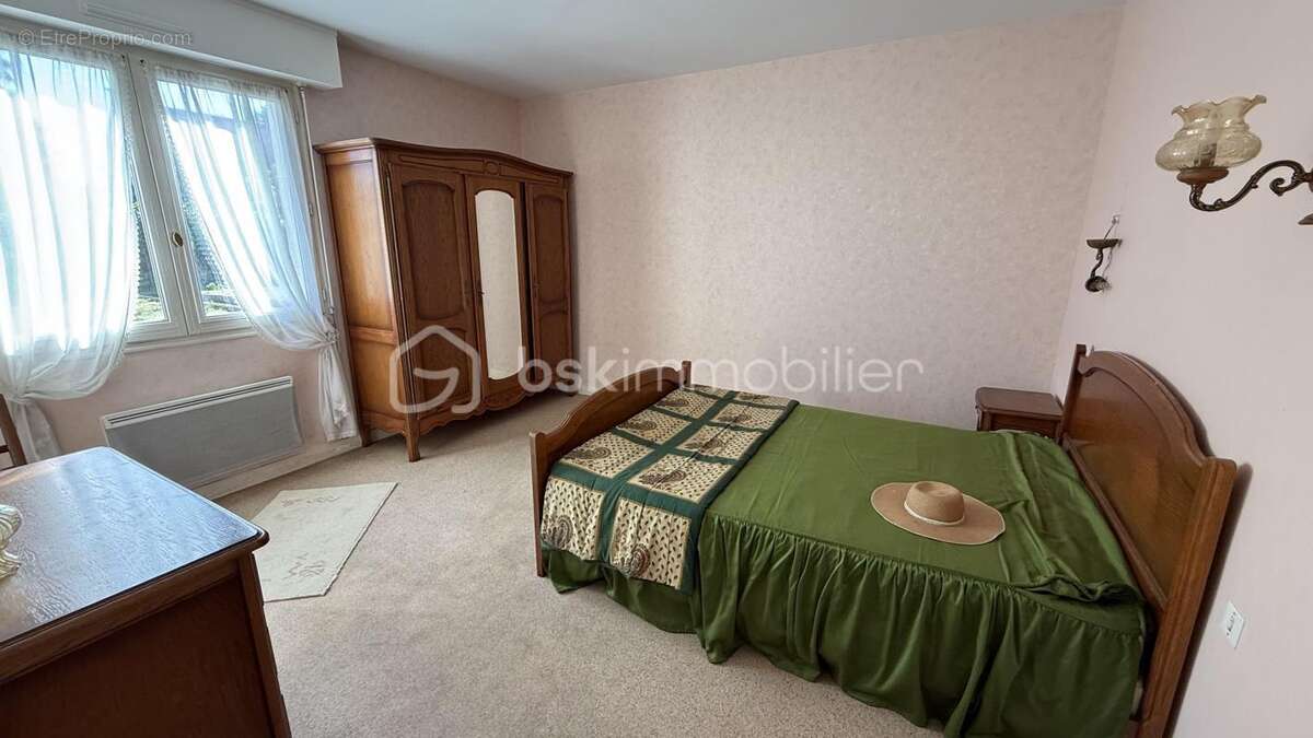 Maison à MONTGERMONT