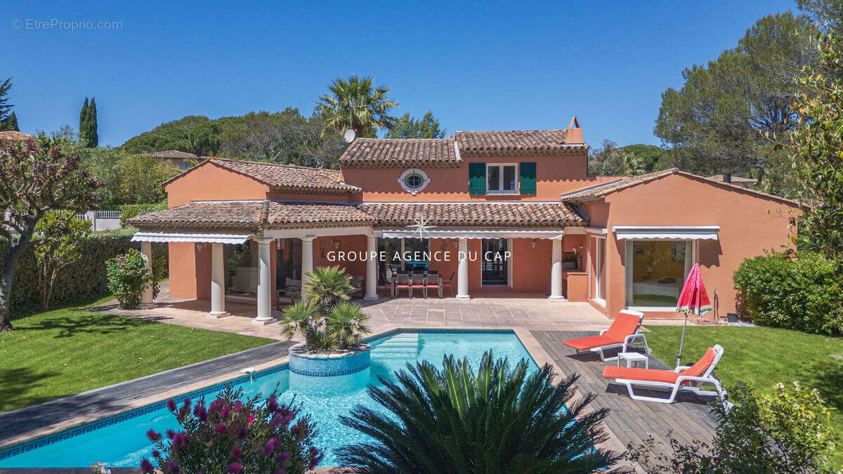 Valescure coeur des golfs villa 5 chambres de 200m² avec piscine - photo 2