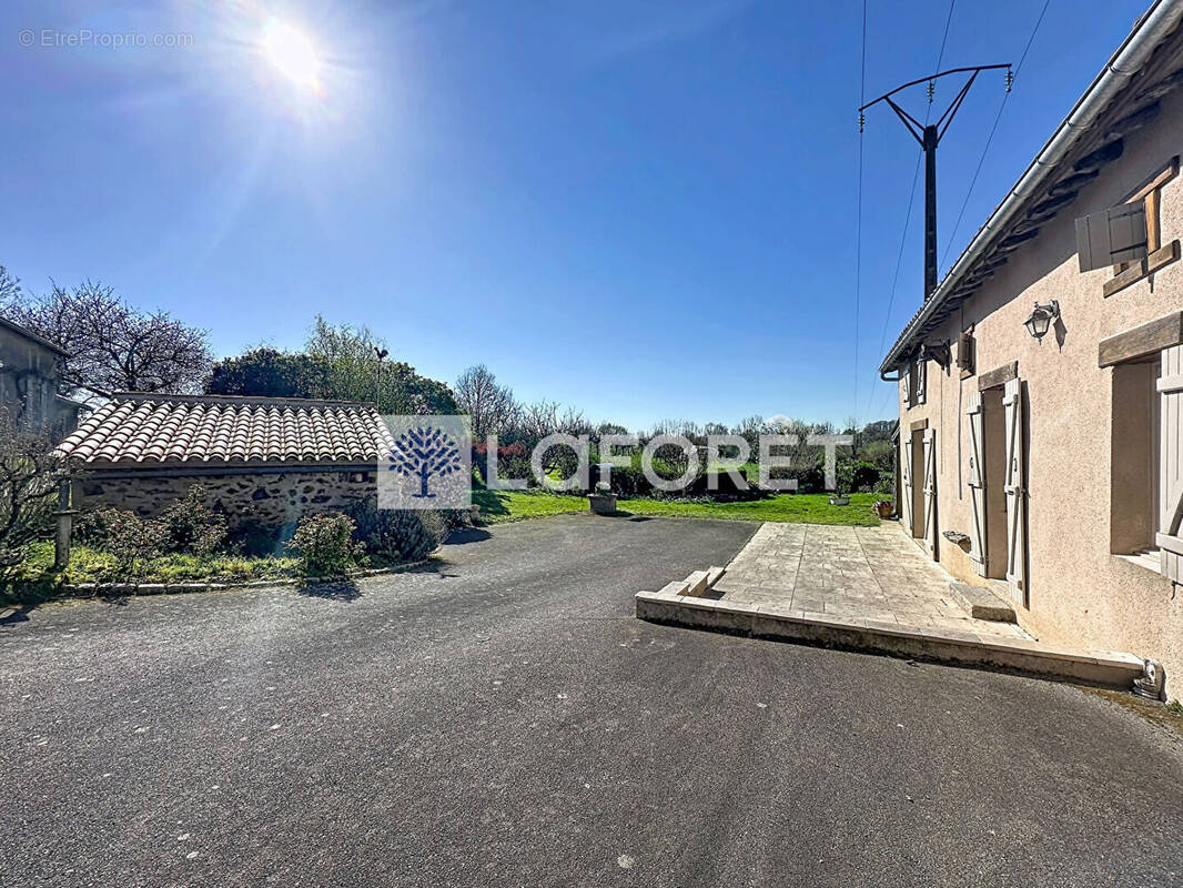 Maison à SAINT-PARDOUX