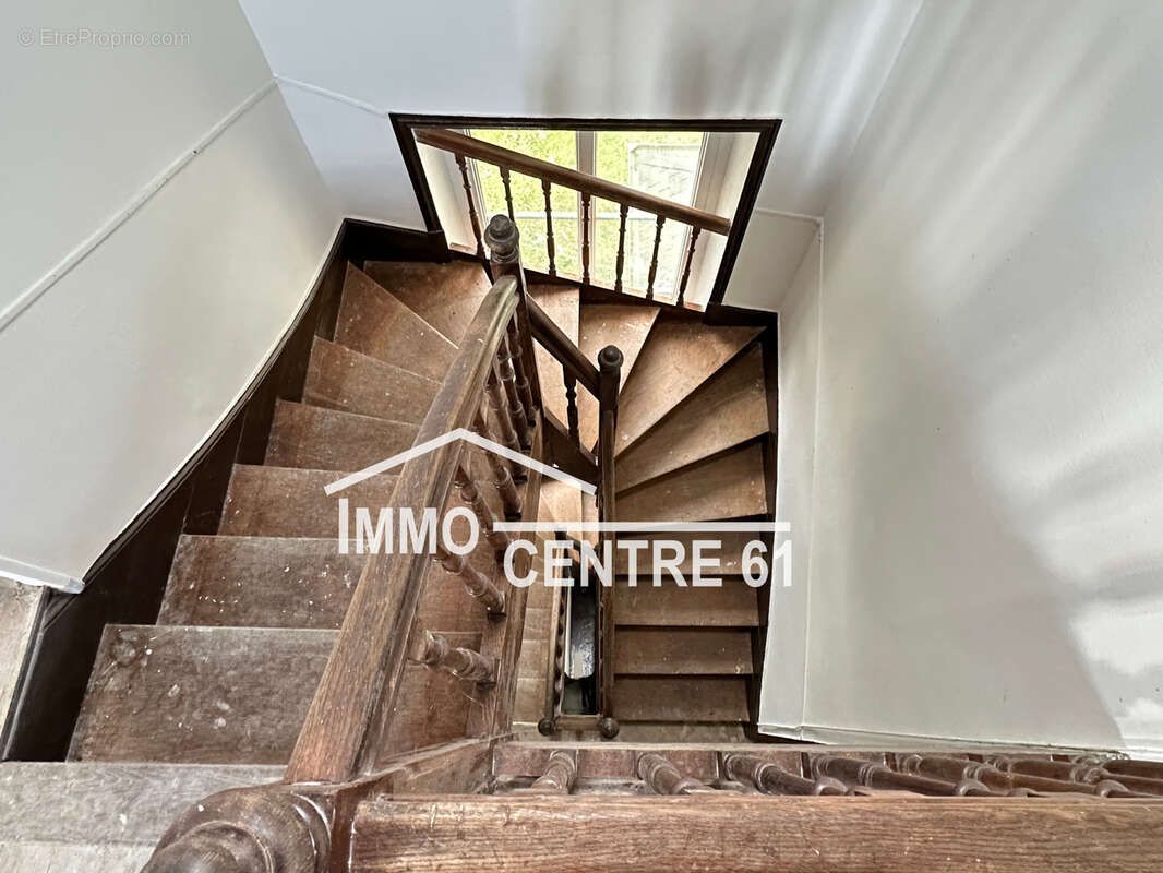 Immeuble de rapport comprenant 8 appartements et 2 appartements à créer - photo 11