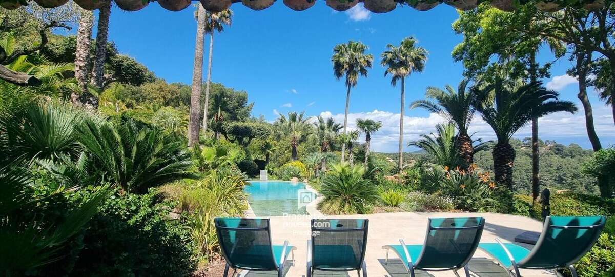 Maison à CARQUEIRANNE