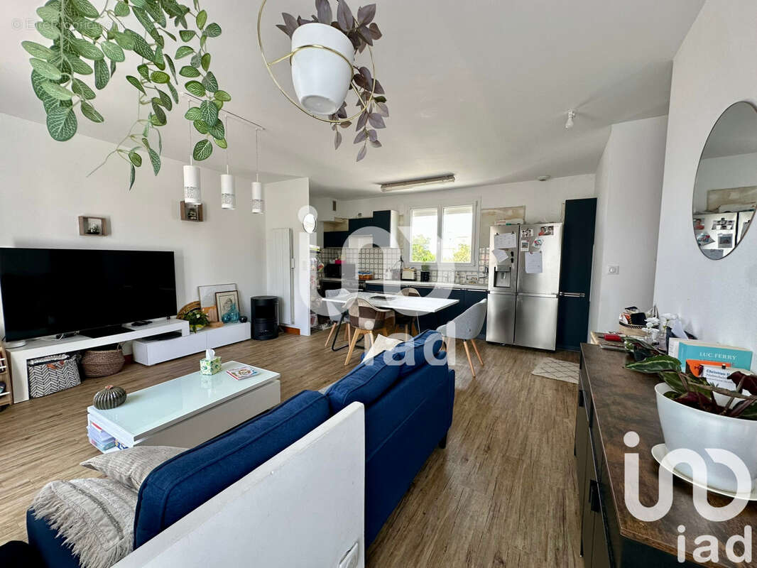 Maison 106 m² à Semussac  - photo 3