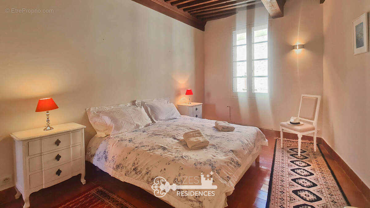 Appartement à UZES