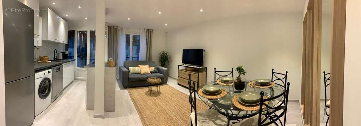 Appartement à VALLAURIS