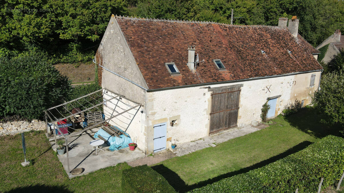 Maison à CUNCY-LES-VARZY