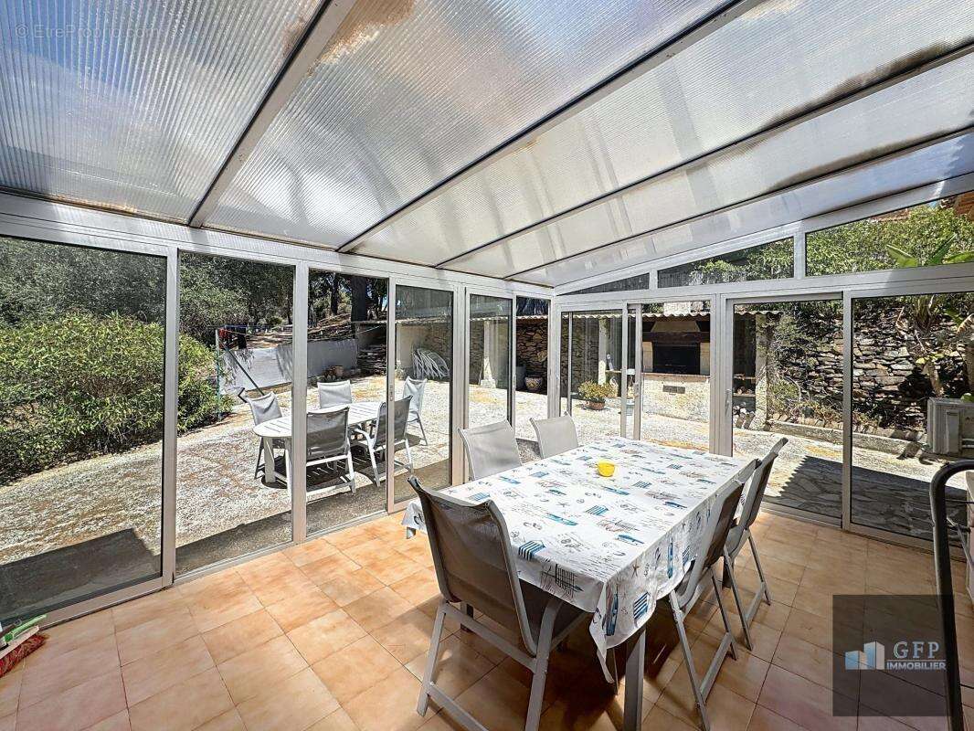 Maison à BORMES-LES-MIMOSAS