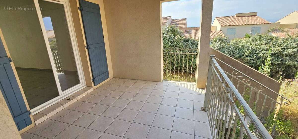 Autre à ROQUEBRUNE-SUR-ARGENS