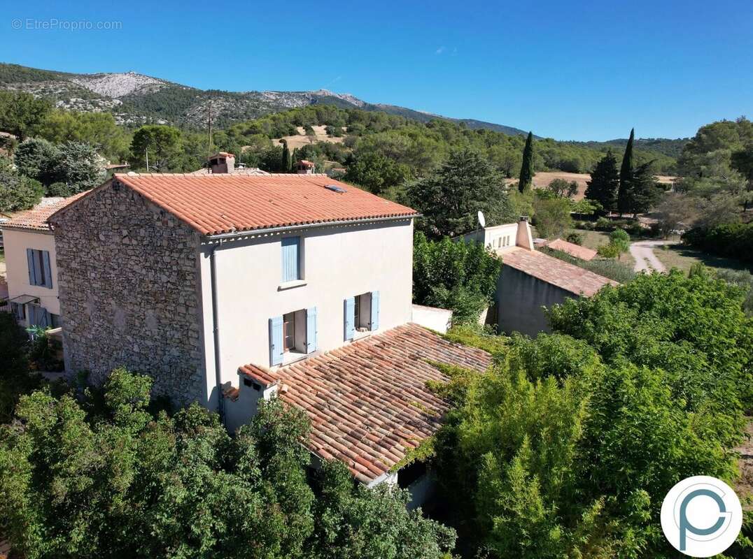 Maison à CUGES-LES-PINS