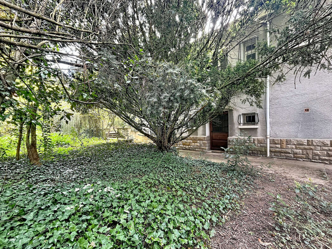 Maison à FRANCHEVILLE