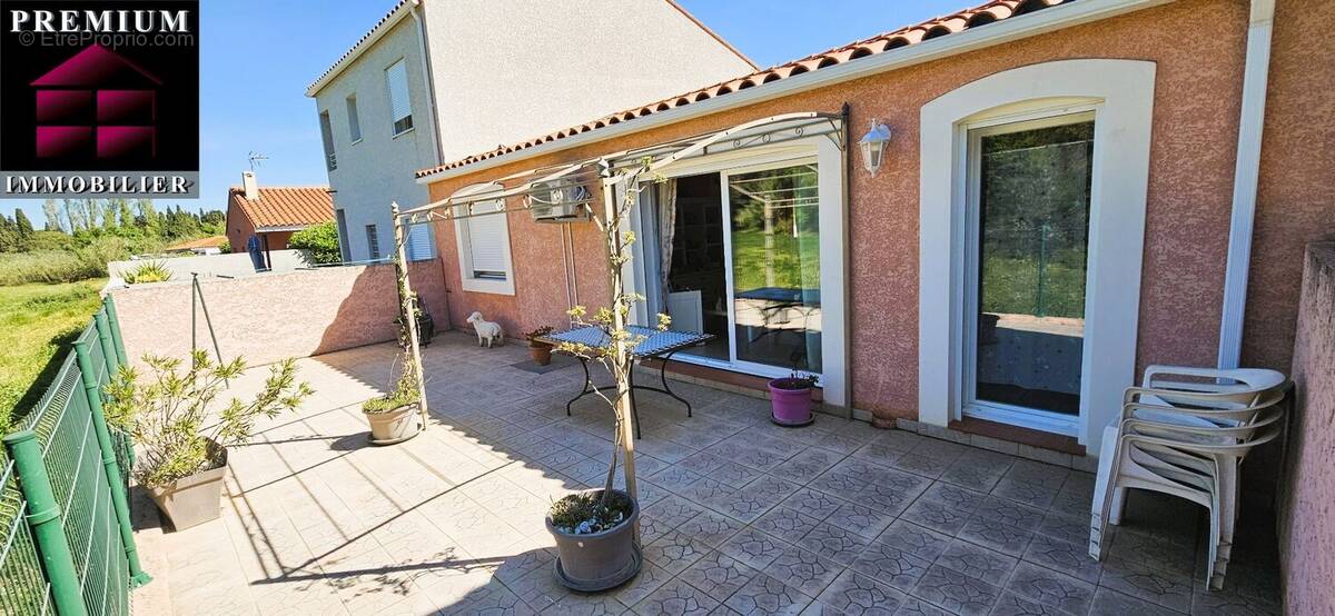 Maison à PEZILLA-LA-RIVIERE