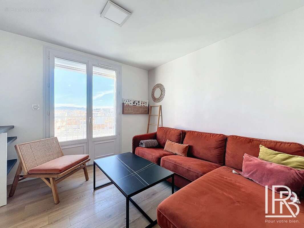 Appartement à MARSEILLE-7E