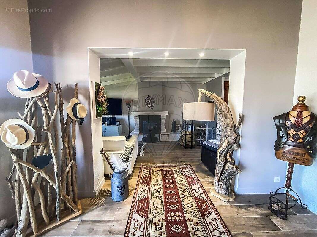 Maison à VAUX-SUR-MER