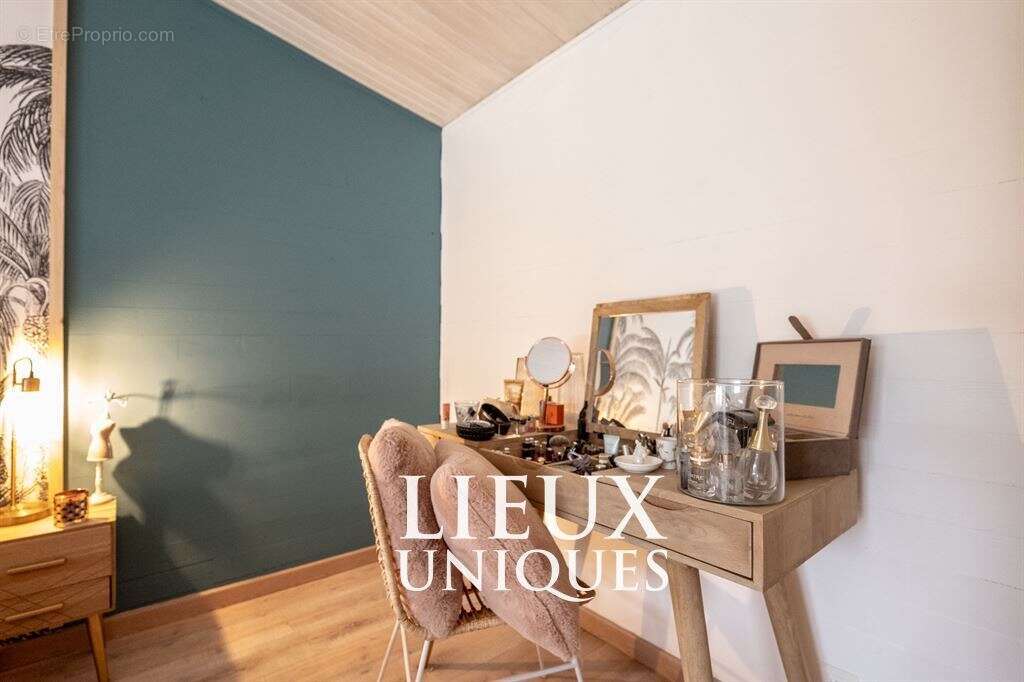 Maison à LA CHAPELLE-SAINT-MARTIN-EN-PLAINE