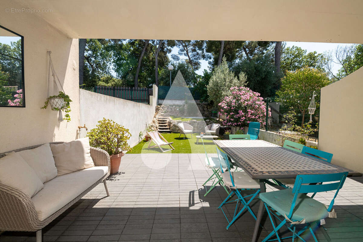 MARSEILLE 13e ? T4 traversant de 85,70 m² avec jardin privatif, terrasses et garage fermé - photo 6
