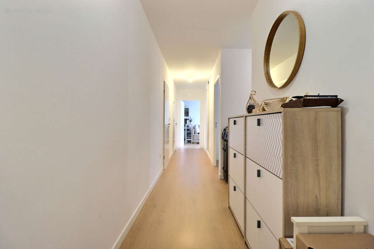 Appartement Colombes 3 pièces de 65 m² avec balcon et parking - Colombes (secteur Gare du Stade) - photo 5