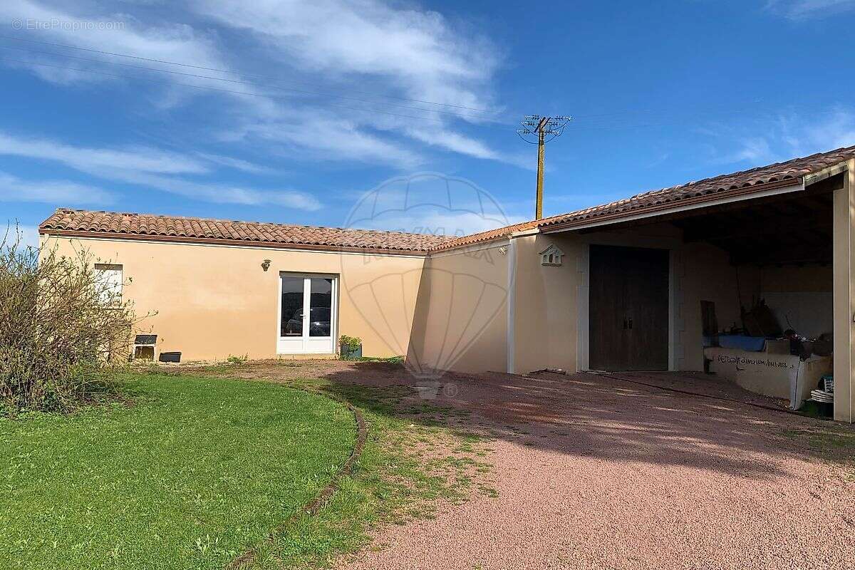 Maison à LE GUA