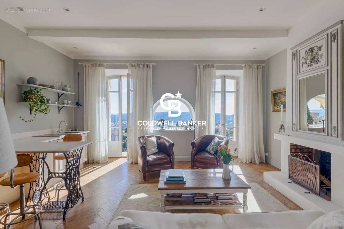 Maison à BORMES-LES-MIMOSAS