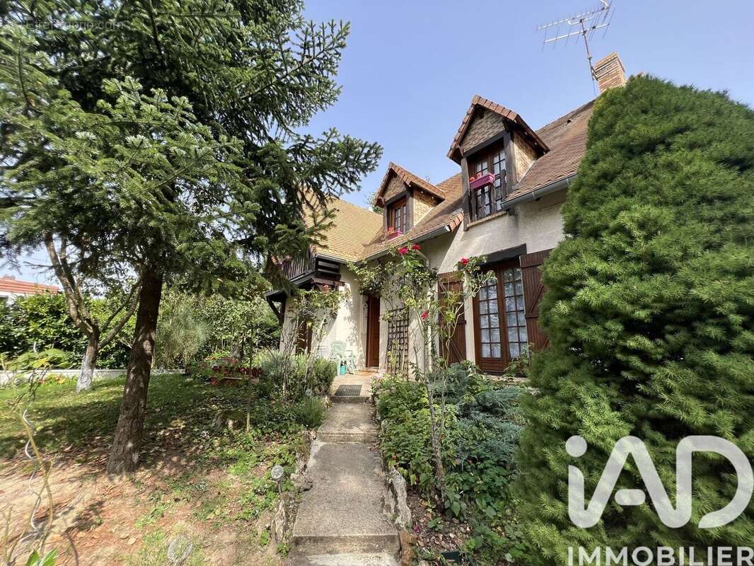 Photo 2 - Maison à SAINTRY-SUR-SEINE