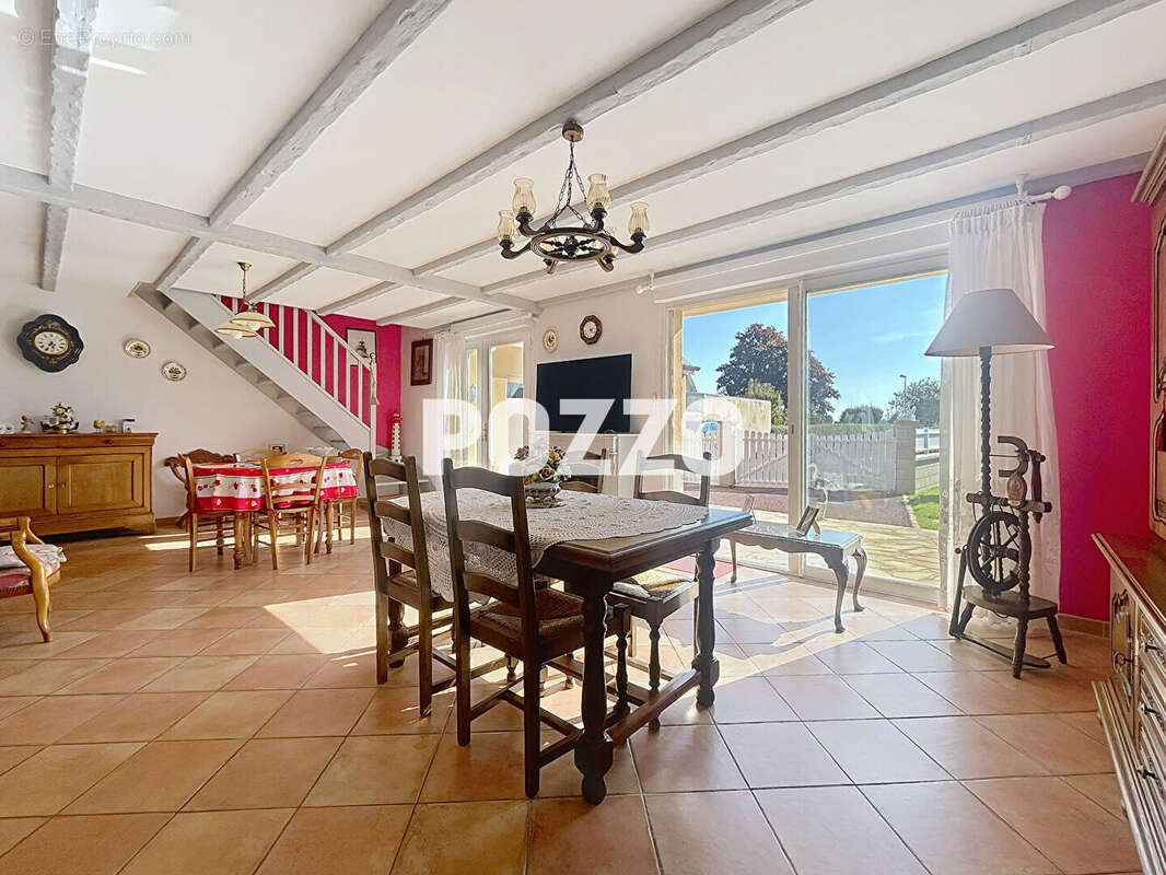 Maison à SAINT-PAIR-SUR-MER