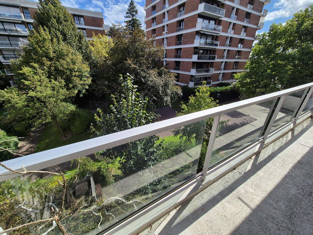 Appartement à JOUY-EN-JOSAS