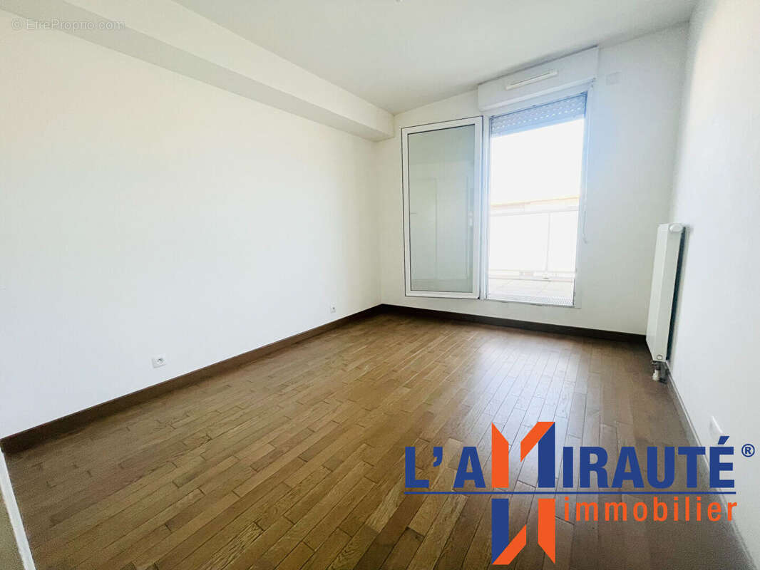 Appartement à SARTROUVILLE