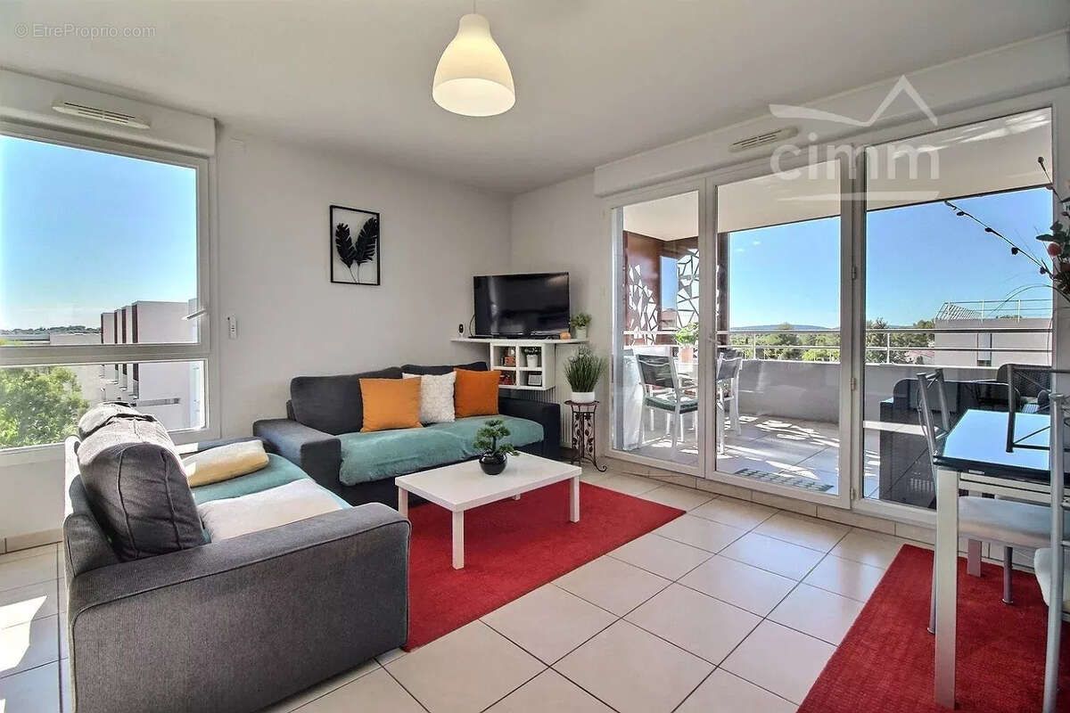 Appartement à JUVIGNAC