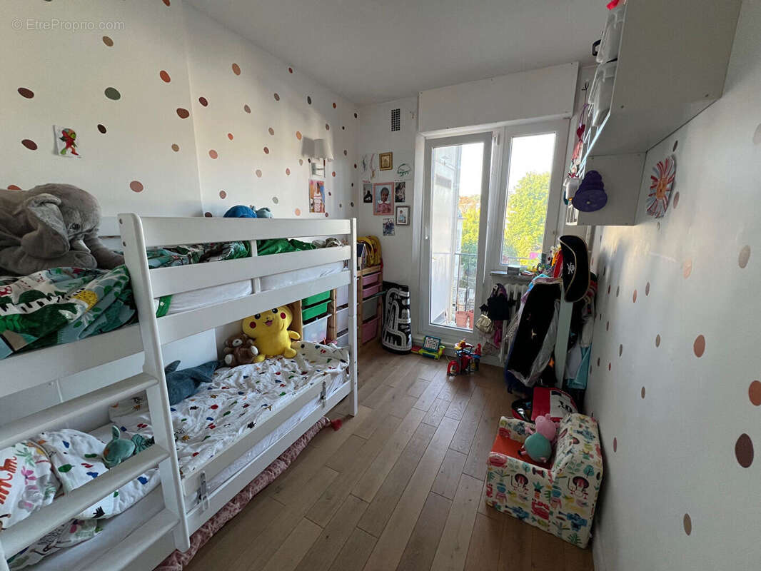 Appartement à VILLE-D'AVRAY