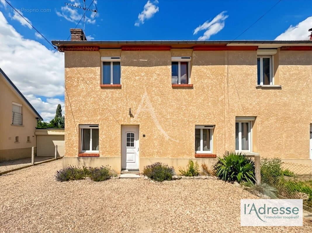 Maison à PERRIERS-SUR-ANDELLE