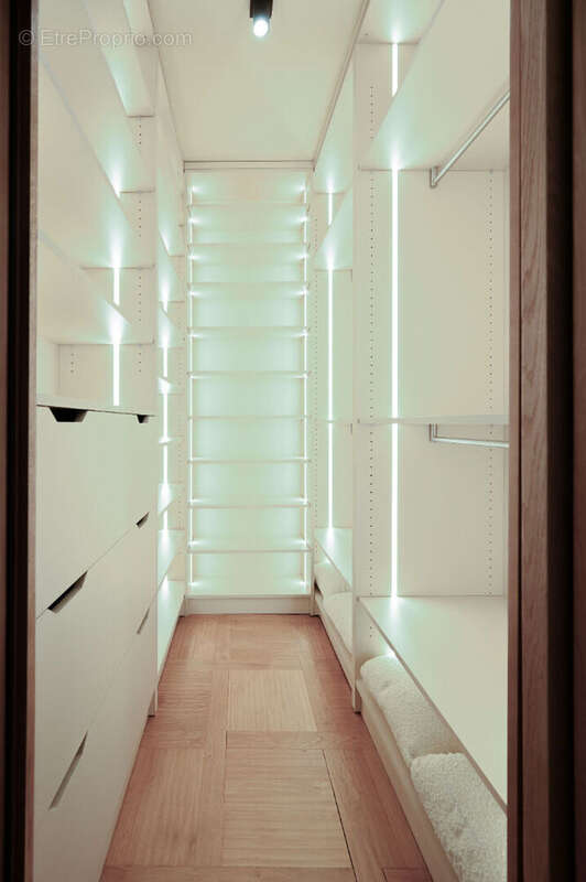 Appartement à PARIS-8E