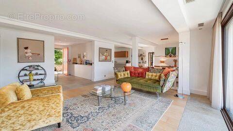 Maison à MOUGINS
