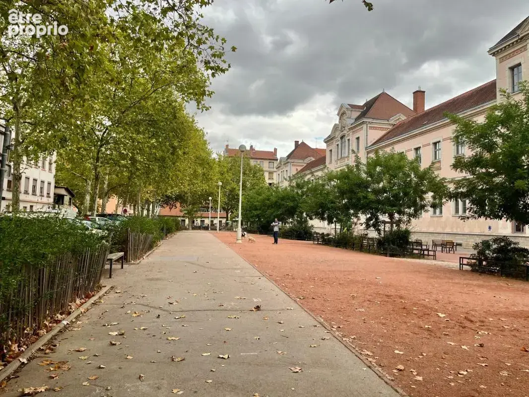 Parking à LYON-4E