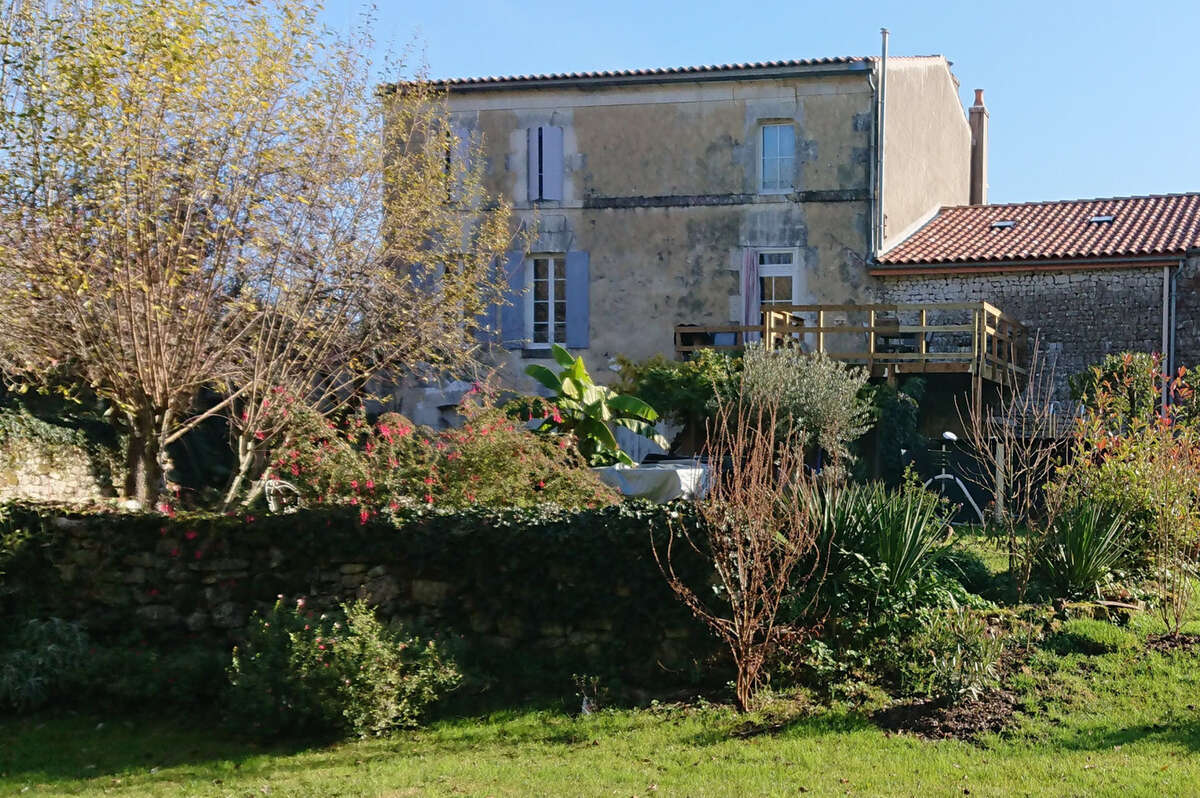 Maison à SAINT-SAVINIEN