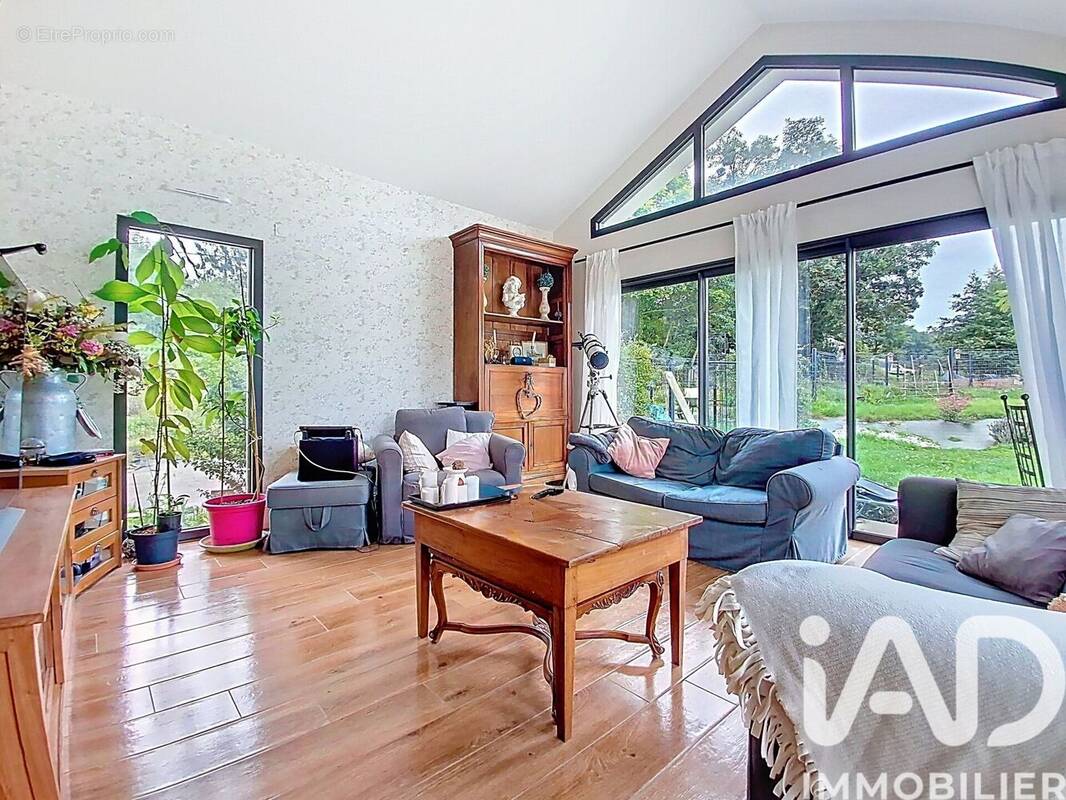 Photo 1 - Maison à TINTENIAC