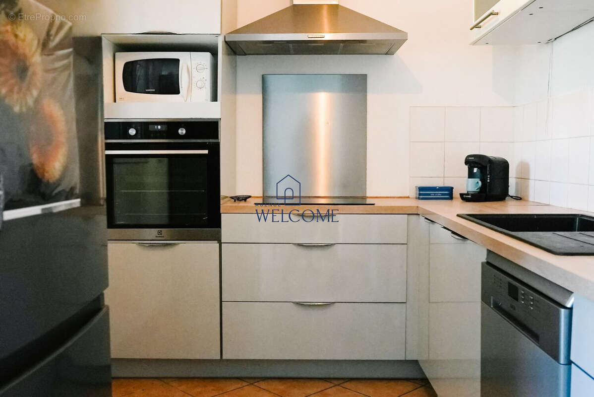 Appartement à BAGNOLS-SUR-CEZE