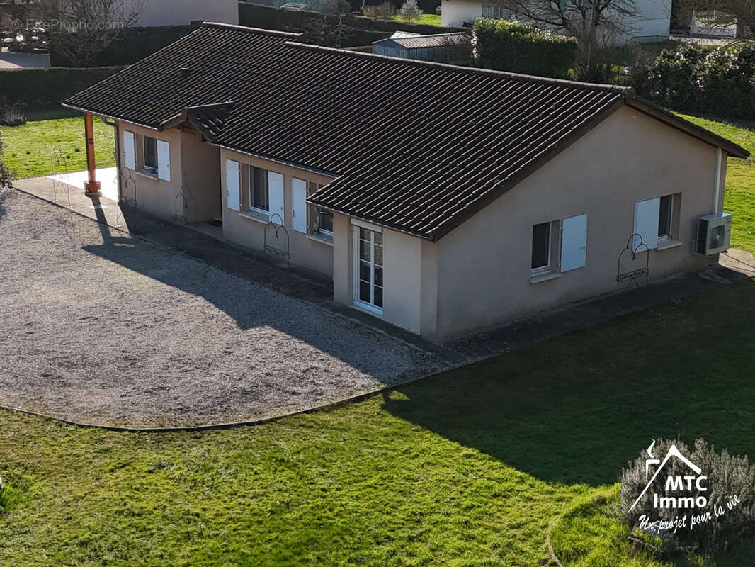 Maison à LA BALME-LES-GROTTES