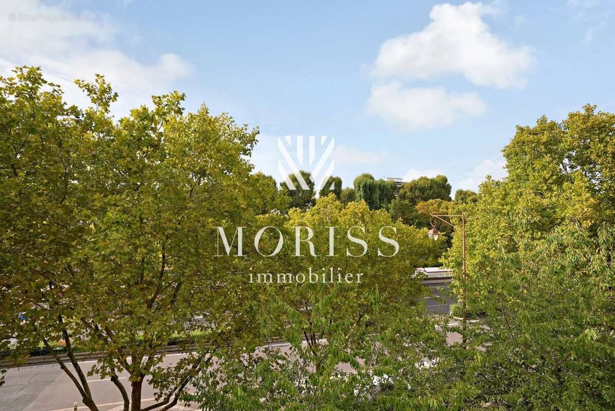 Appartement à NEUILLY-SUR-SEINE