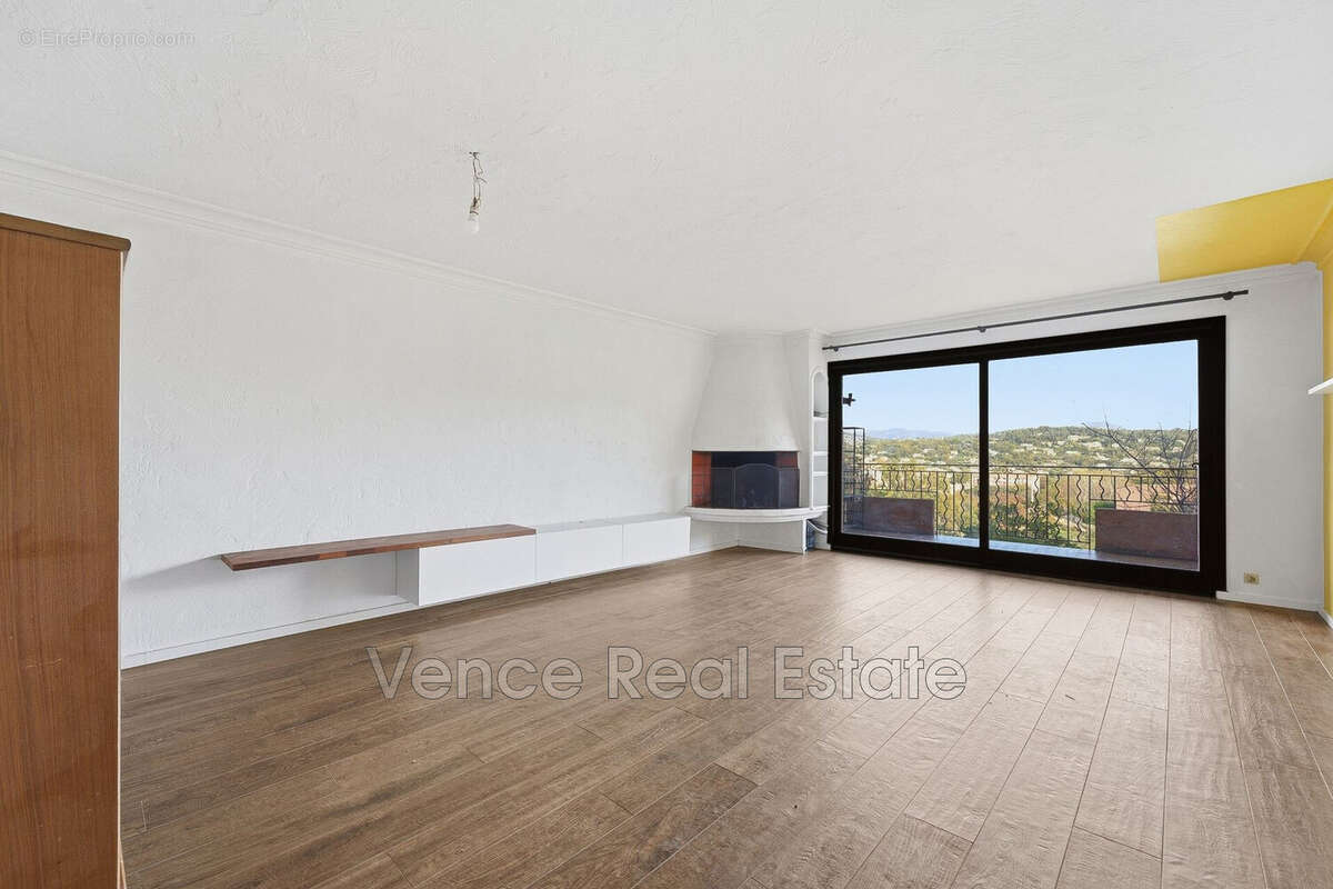 Appartement à VILLENEUVE-LOUBET