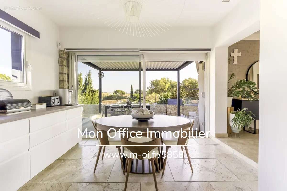 Maison à SAUSSET-LES-PINS