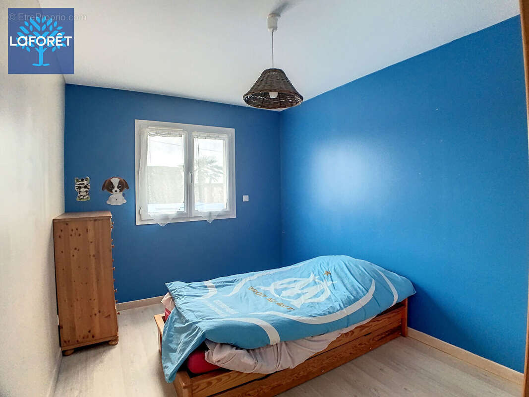 Maison à COURBEPINE