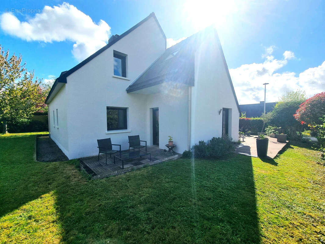 Maison à SAINT-ERBLON