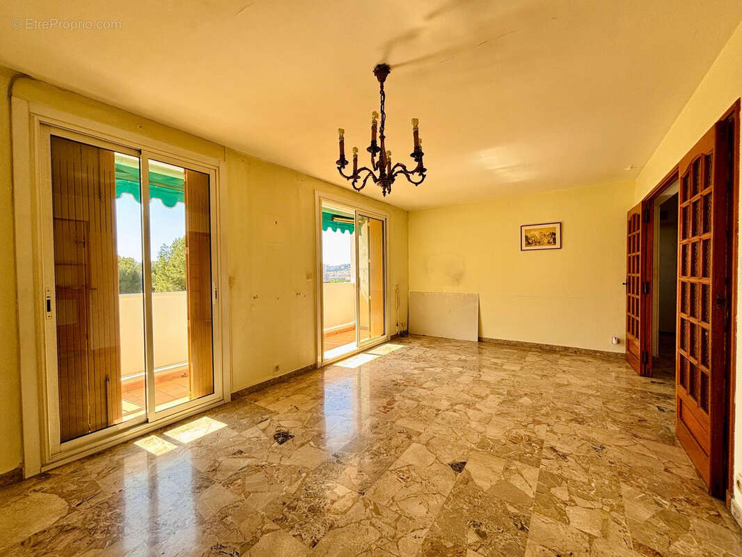 Appartement à MARSEILLE-10E