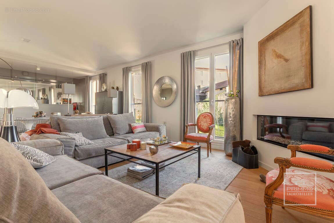 Saint Didier Au Mont D'Or, Appartement grand standing, terrasse panoramique de 136 m² - photo 10